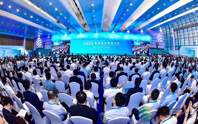 逐夢(mèng)萬(wàn)億級(jí)新藍(lán)海，動(dòng)力電池如何標(biāo)準(zhǔn)統(tǒng)一、安全運(yùn)輸、回收利用?