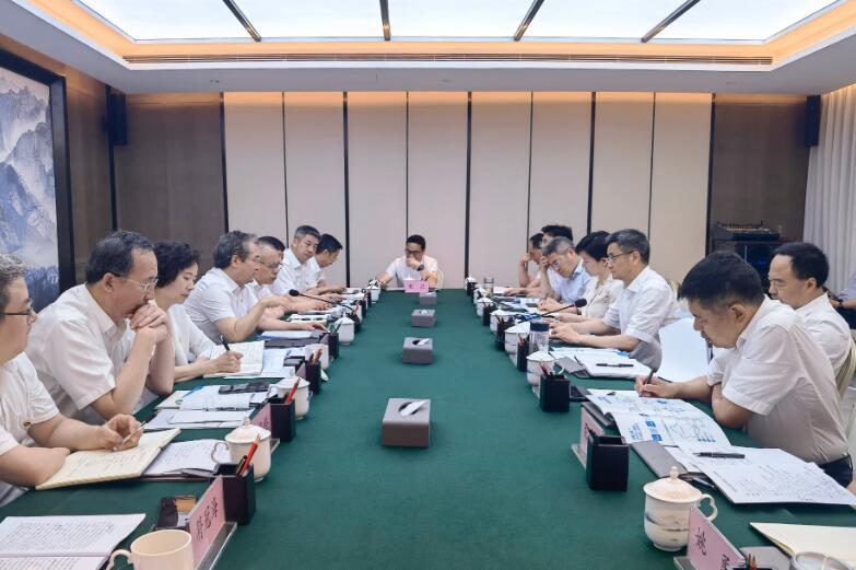 中國能建副總經(jīng)理吳云與襄陽市委副書記、市長王太暉會談