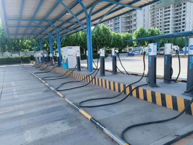 即日起，聊城汽車(chē)總站充電樁對(duì)外開(kāi)放啦!