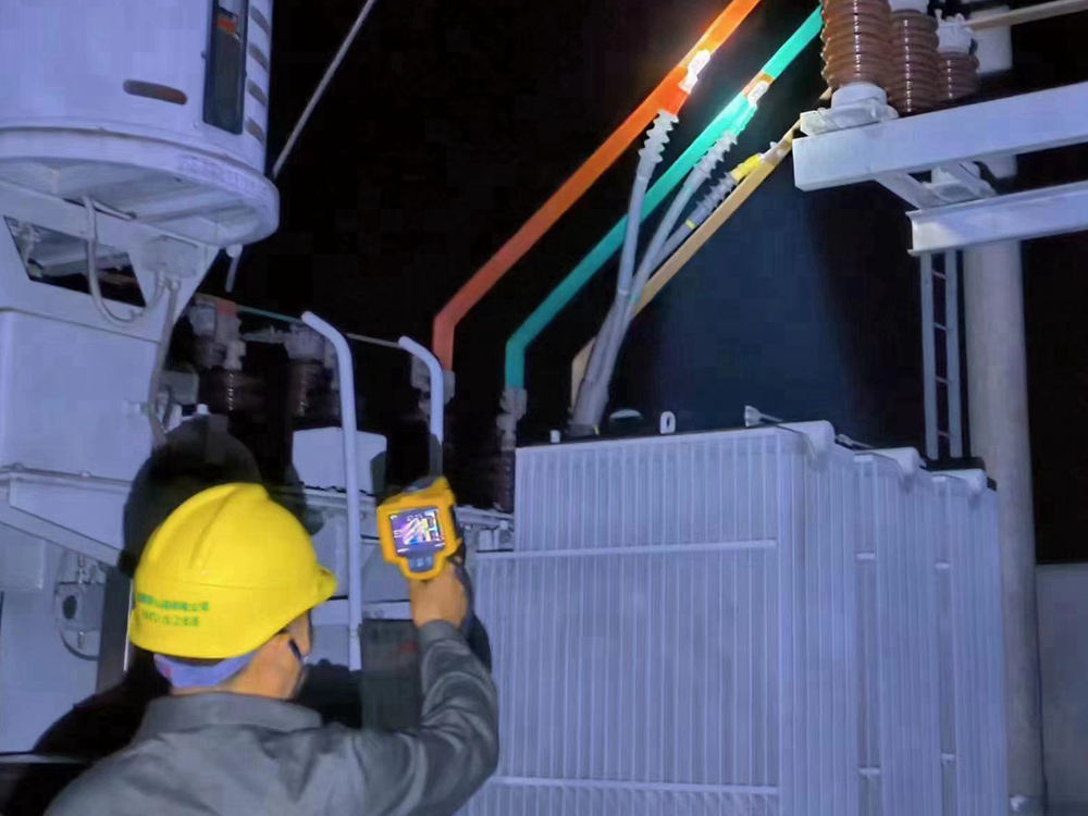 國網(wǎng)羅山縣供電公司:“夜巡+特巡” 應對高溫保供電