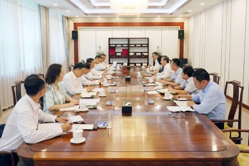 中國(guó)能建黨委書記、董事長(zhǎng)宋海良與中國(guó)貿(mào)促會(huì)會(huì)長(zhǎng)任鴻斌會(huì)談