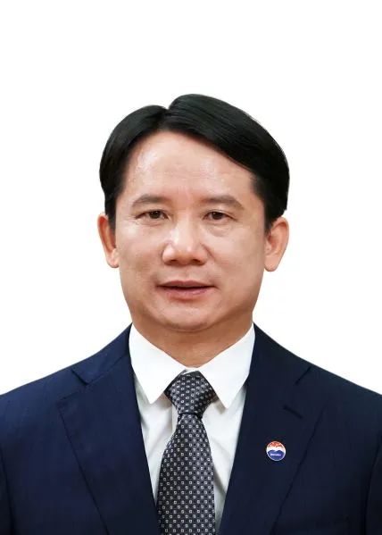 曾任貴州省能源局黨組書記、局長 丁雄軍當(dāng)選中國貴州茅臺酒廠(集團(tuán))黨委書記