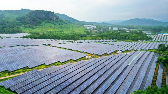 江西上高:光伏產(chǎn)業(yè)助鄉(xiāng)村振興