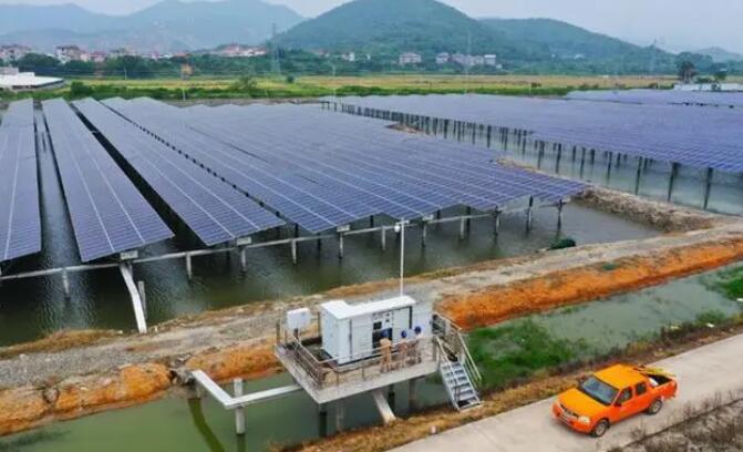 國網(wǎng)福州供電公司義務(wù)巡查設(shè)備 確?！皾O光一體”正常運行