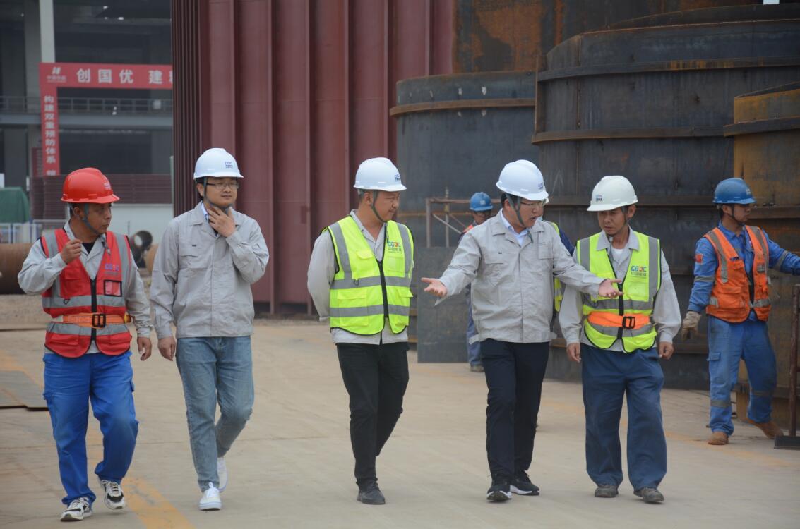 中國能建建筑集團(tuán)黨委副書記、總經(jīng)理羅耕能到正寧百萬項(xiàng)目調(diào)研指導(dǎo)工作