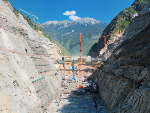 數(shù)智賦能，世界高壩正拔地而起