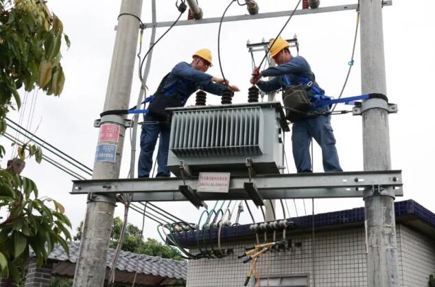 茂名供電局：強降雨過后，全力搶修復(fù)電不停歇