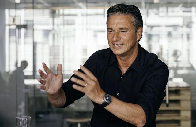 外媒：保時(shí)捷高管抨擊歐盟對中國電動(dòng)汽車發(fā)起調(diào)查，稱反對對華搞關(guān)稅戰(zhàn)