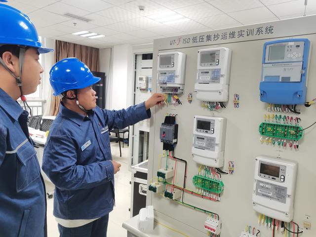 馬學(xué)軍:堅守“一顆初心”豎起“一面旗幟”