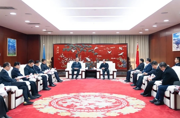 江毅會見陜西省人大常委會副主任、寶雞市委書記楊廣亭