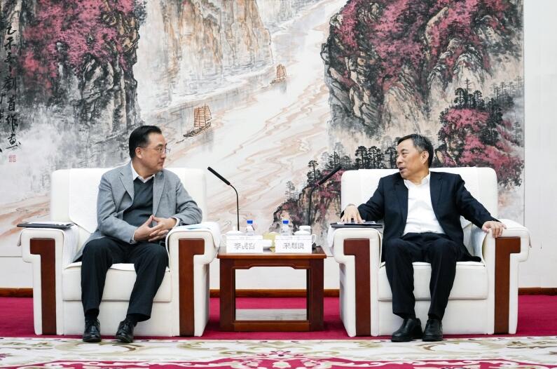 中國能建黨委書記、董事長宋海良與華夏銀行黨委書記、董事長李民吉會談