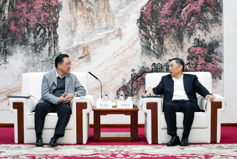 中國能建黨委書記、董事長宋海良與華夏銀行黨委書記、董事長李民吉會談
