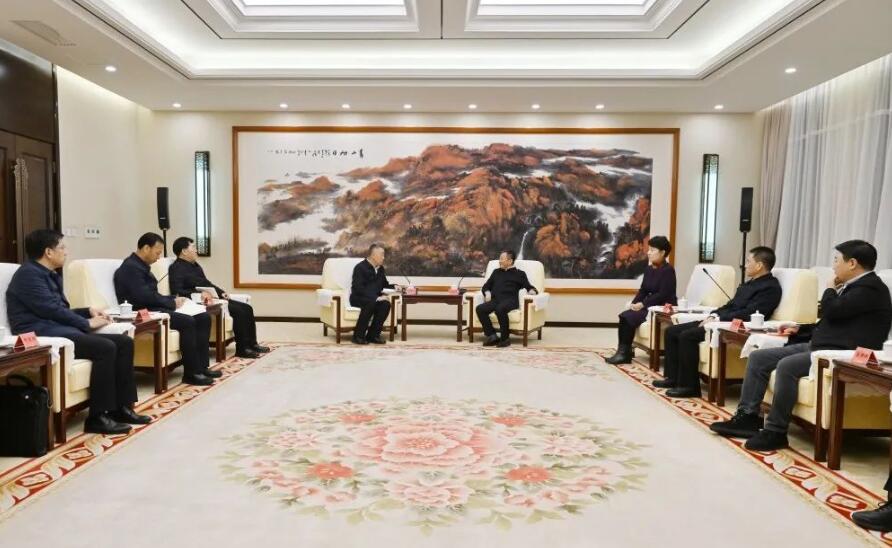 三峽集團(tuán)董事長、黨組書記雷鳴山拜會內(nèi)蒙古自治區(qū)黨委書記孫紹騁、自治區(qū)主席王莉霞