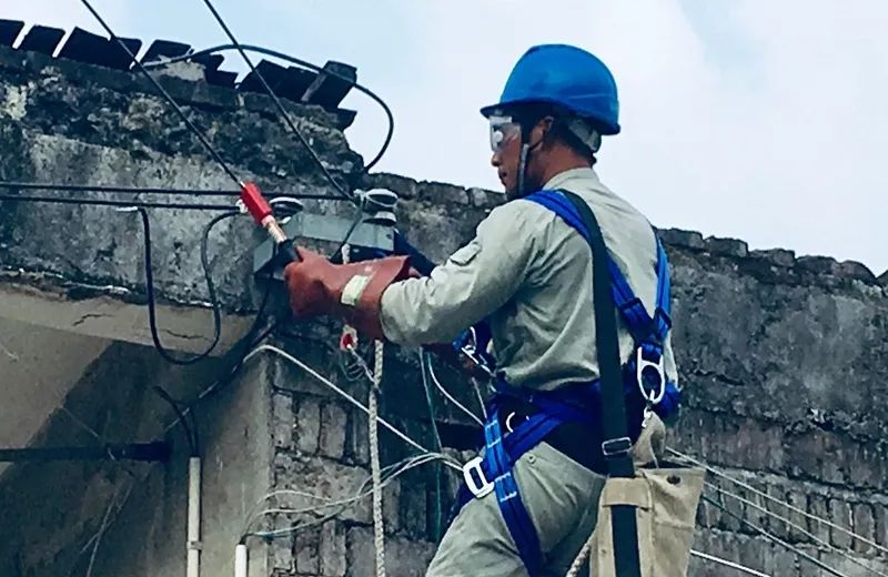 湖北通城：斷電三年的老屋，燈“亮了”