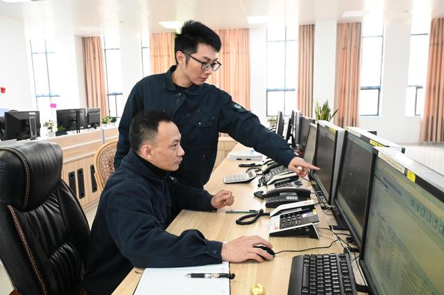 國(guó)網(wǎng)光澤縣供電公司春節(jié)“掌燈人”，守護(hù)萬(wàn)家燈火