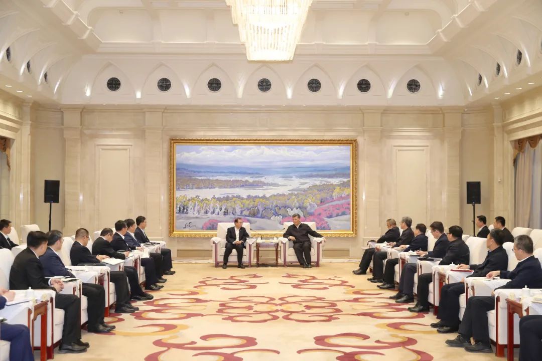 華電集團(tuán)黨組書(shū)記、董事長(zhǎng)江毅拜會(huì)新疆維吾爾自治區(qū)主要領(lǐng)導(dǎo)