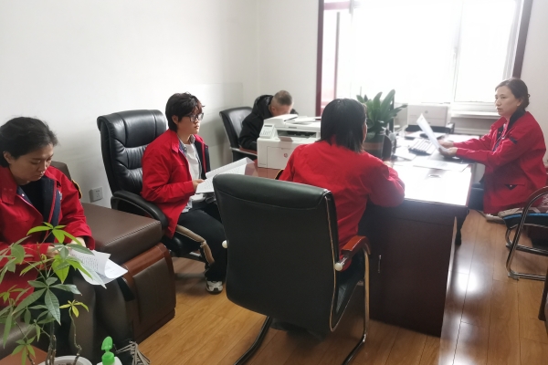 內(nèi)蒙古電力集團(tuán)烏海千里山供電公司：開展“感恩奮進(jìn)跟黨走，立足崗位做貢獻(xiàn)”主題宣講活動(dòng)