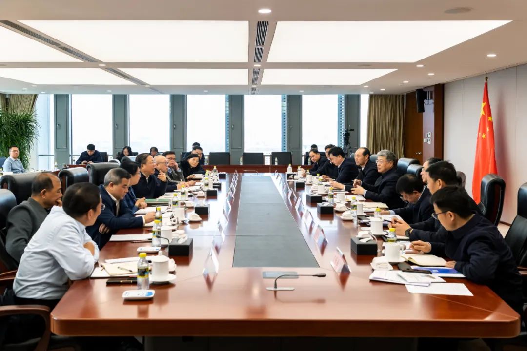 國(guó)家能源集團(tuán)董事長(zhǎng)劉國(guó)躍會(huì)見(jiàn)廣西壯族自治區(qū)政府黨組成員、國(guó)資委黨委書(shū)記秦如培