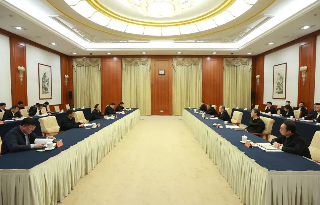 國家電網(wǎng)公司董事長辛保安、總經(jīng)理張智剛與天津市委書記陳敏爾、市長張工會談