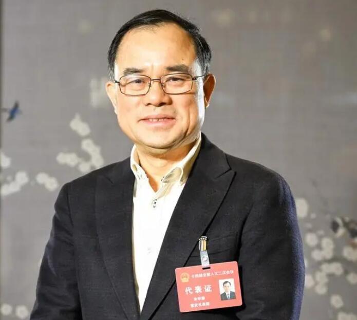 【兩會好聲音】全國人大代表、長安汽車董事長朱華榮：強化市場調(diào)節(jié)手段，進(jìn)一步改善汽車消費環(huán)境