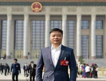 【兩會(huì)好聲音】全國(guó)人大代表、小鵬汽車董事長(zhǎng)何小鵬：探索限定場(chǎng)景無人駕駛法規(guī)，助力車網(wǎng)融合和低空經(jīng)濟(jì)騰飛