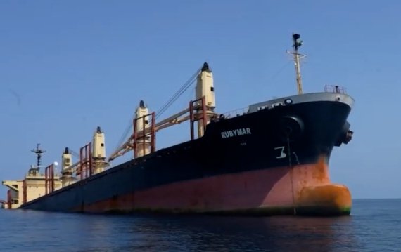 紅海危機(jī)進(jìn)入“3D”模式，海面熱戰(zhàn)不歇海底電纜被切斷