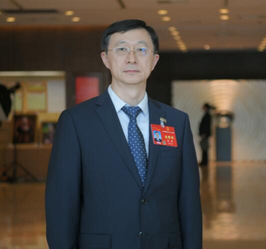 【兩會好聲音】國網(wǎng)江西省公司總經(jīng)理、黨委副書記劉勇：建設(shè)數(shù)智化堅強電網(wǎng)，更好保障能源安全、服務(wù)“雙碳”目標