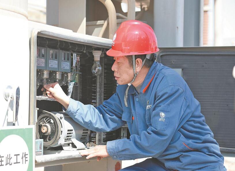 【國(guó)網(wǎng)楷?！垮X建華：把守護(hù)電網(wǎng)安全當(dāng)作一生的事業(yè)