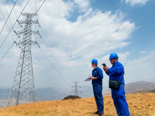 國網(wǎng)會理市供電公司:清明防山火 電網(wǎng)有保障