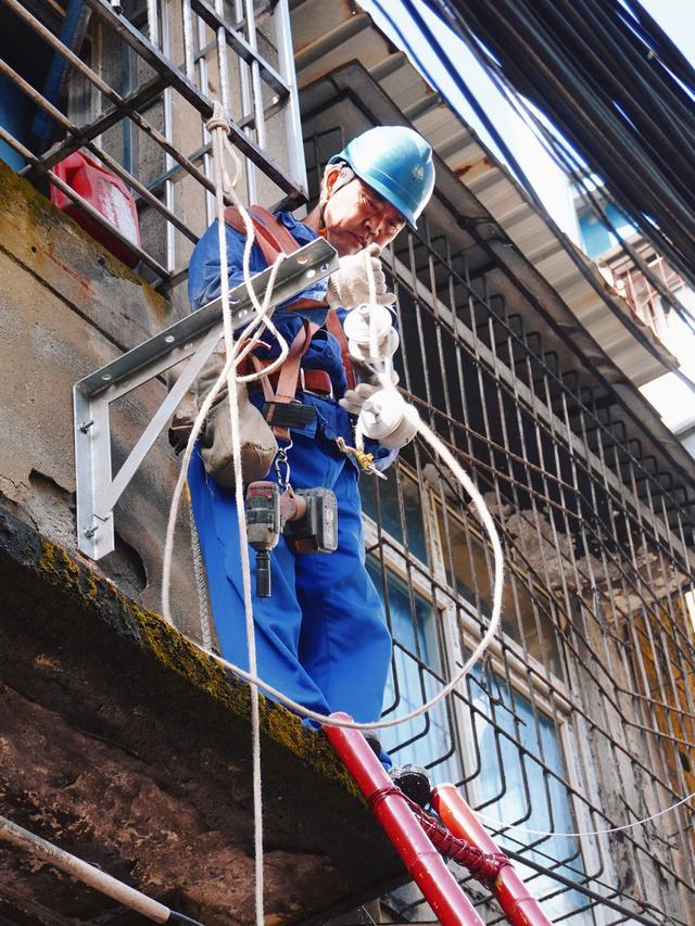 國(guó)網(wǎng)郫都供電公司加強(qiáng)“社網(wǎng)共建”，一心為民服務(wù)