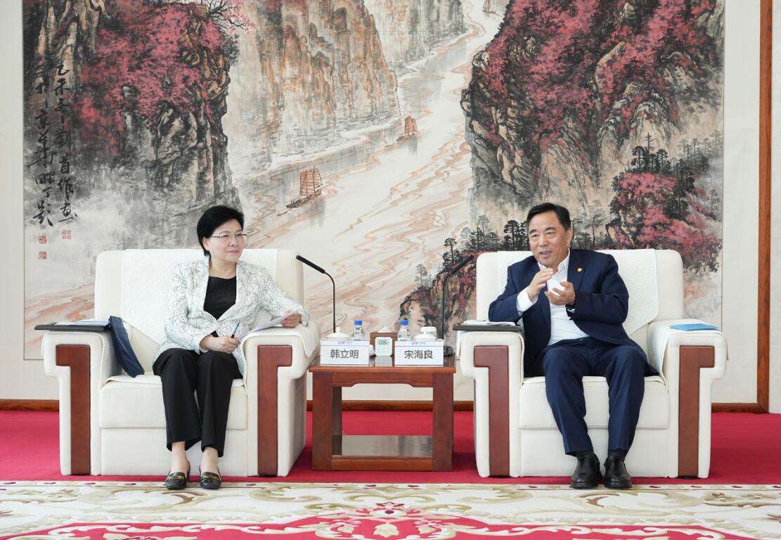 中國能建黨委書記、董事長宋海良與江蘇省委常委、南京市委書記韓立明會談