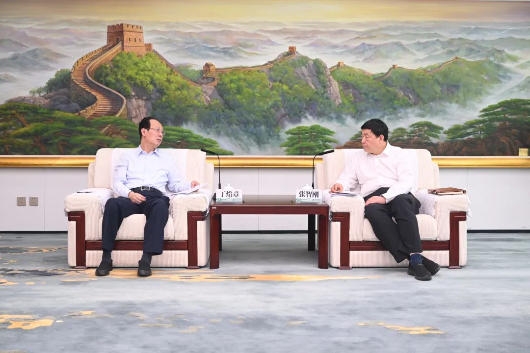 中國(guó)電建黨委書(shū)記、董事長(zhǎng)丁焰章與國(guó)家電網(wǎng)有限公司董事長(zhǎng)、黨組書(shū)記張智剛舉行會(huì)談