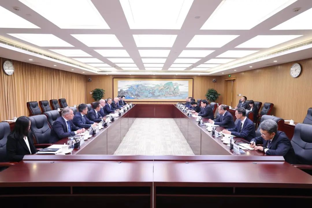 張智剛會見日立能源總裁方秦、候任總裁沈瑞博