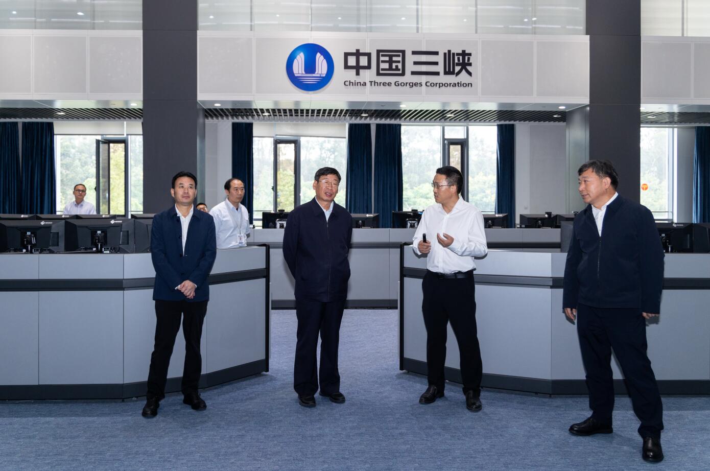 三峽集團(tuán)董事長(zhǎng)、黨組書(shū)記劉偉平調(diào)研三峽集團(tuán)云南區(qū)域工作