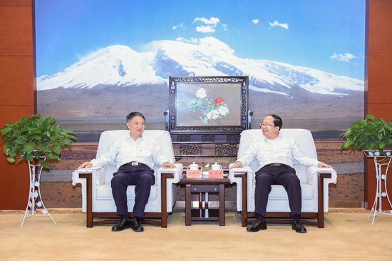 華能集團有限公司黨組書記、董事長溫樞剛拜會克州黨委書記王學東