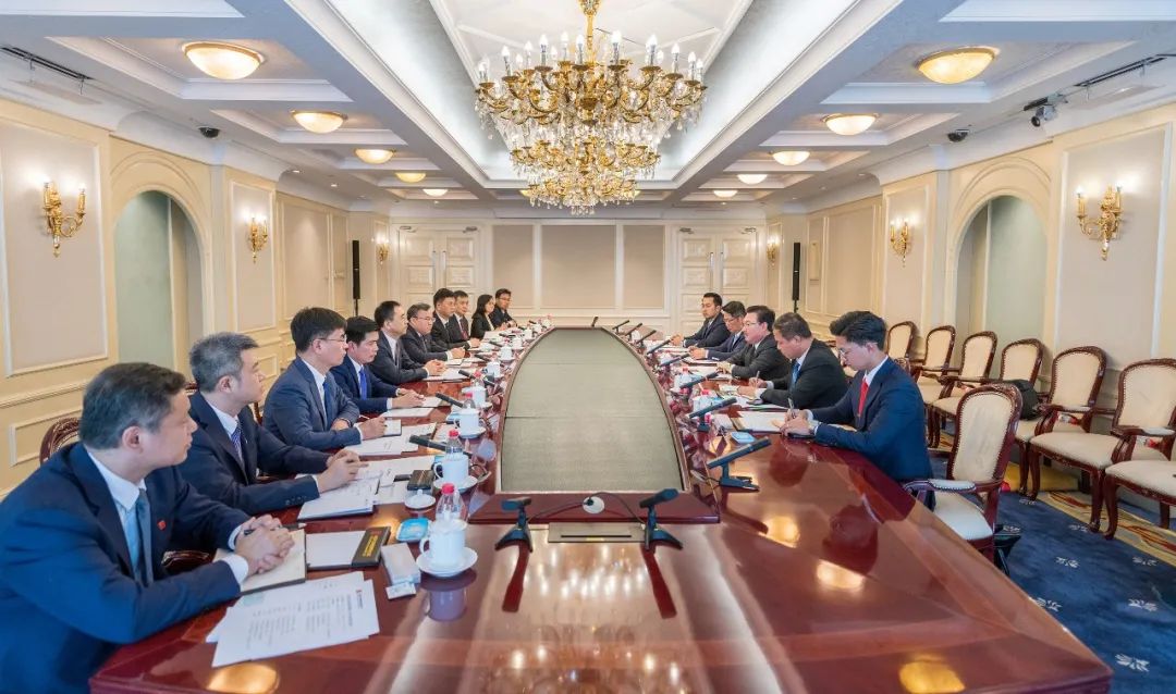 大唐集團(tuán)黨組書記、董事長(zhǎng)鄒磊與老撾總理府辦公廳部長(zhǎng)、總理首席顧問西納萬·蘇發(fā)努馮會(huì)談