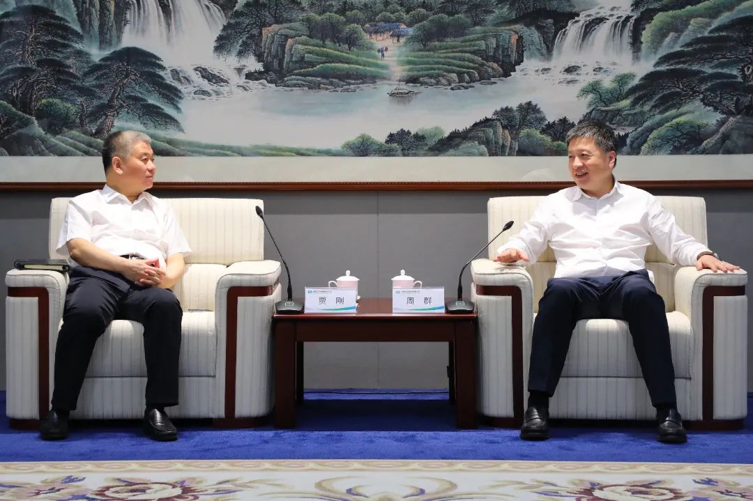 中國電氣裝備黨委副書記、總經(jīng)理周群會見日照市委常委、常務(wù)副市長賈剛