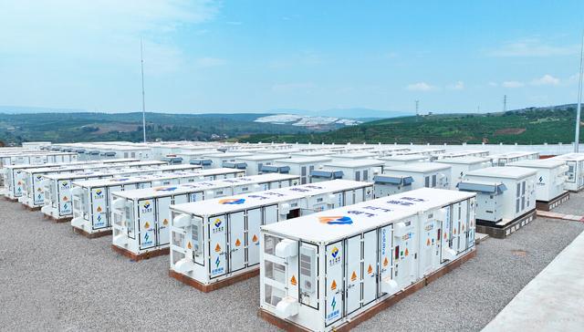 云南省最大規(guī)?！霸淳W(wǎng)荷儲(chǔ)”新能源集群項(xiàng)目建成投產(chǎn)