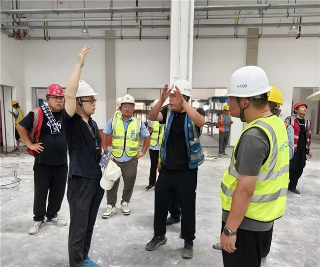 炎炎夏日送清涼，沁潤(rùn)人心筑防線