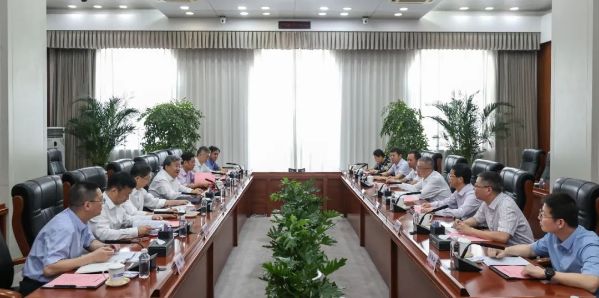 中核集團(tuán)黨組書記、董事長(zhǎng)余劍鋒會(huì)見山東大學(xué)黨委書記任友群一行