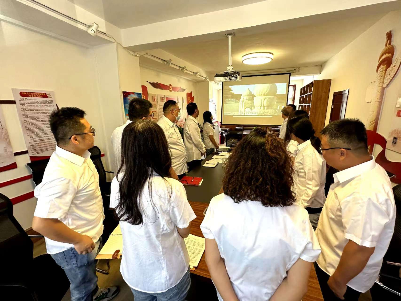 內蒙古烏海海金電力勘測設計有限責任公司黨支部開展“銘記歷史 砥礪前行”主題黨日活動