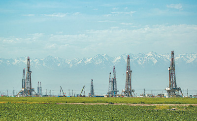 中國石油新疆油田加大勘探開發(fā)力度、推動綠色智能轉型