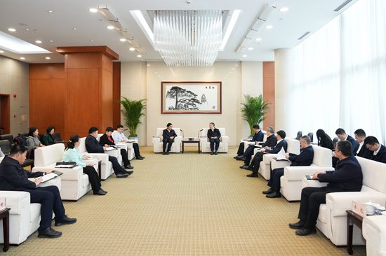 華能集團(tuán)總經(jīng)理張文峰會(huì)見內(nèi)蒙古自治區(qū)黨委常委、包頭市委書記丁繡峰