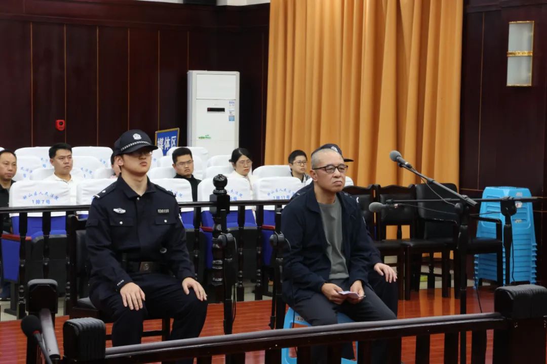 貴州電網(wǎng)原專職董事徐銘受賄、行賄案一審宣判