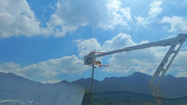 畢節(jié)市郊供電局成功投運(yùn)10千伏撒昌線，提升供電可靠性