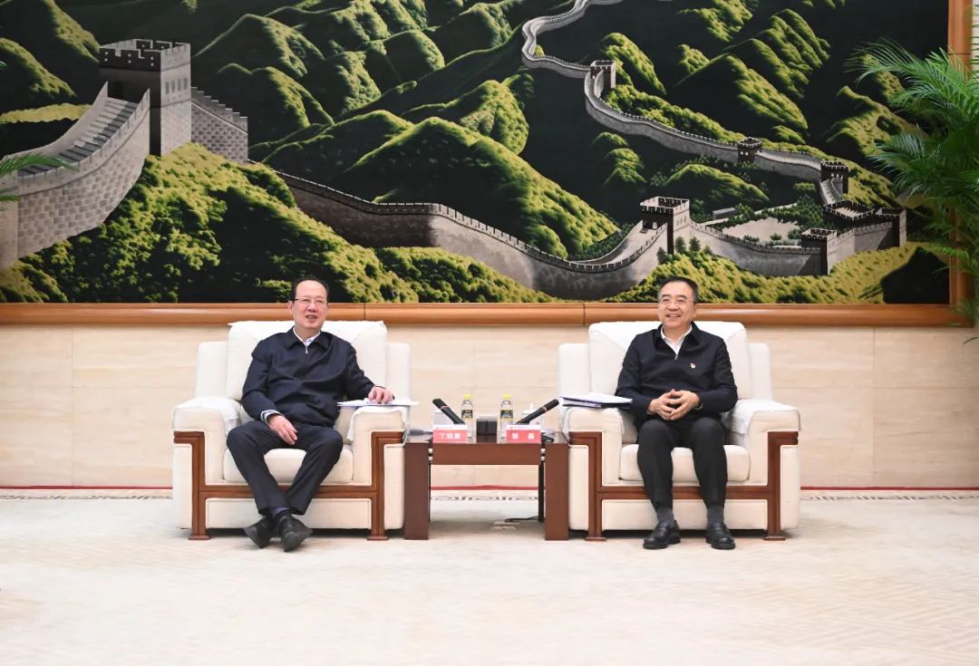 中國電建黨委書記、董事長丁焰章與中國大唐黨組書記、董事長鄒磊會談