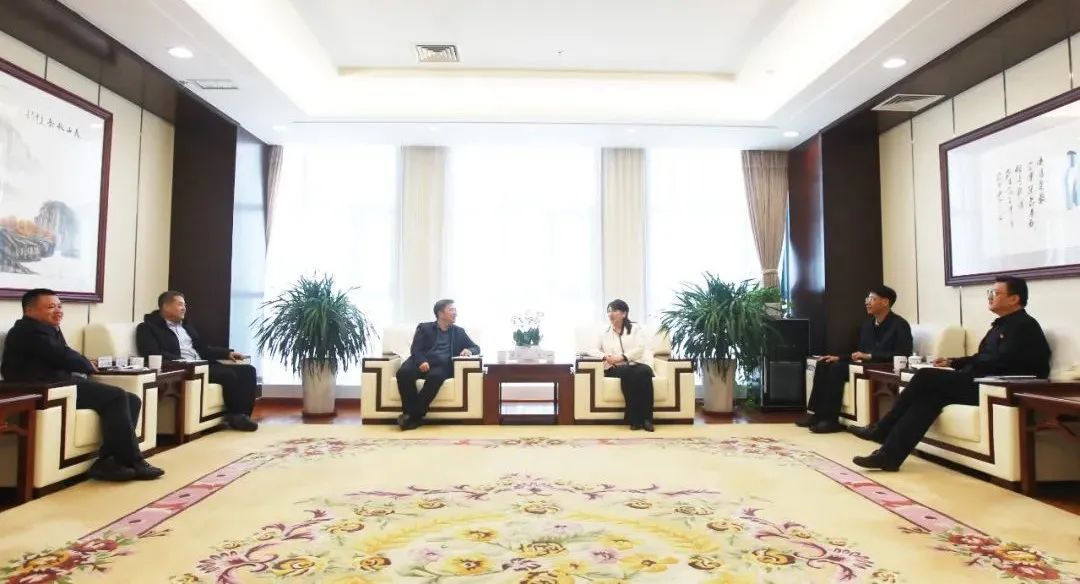 國(guó)家電投新疆公司與中國(guó)水電四局、中交集團(tuán)、運(yùn)達(dá)股份座談
