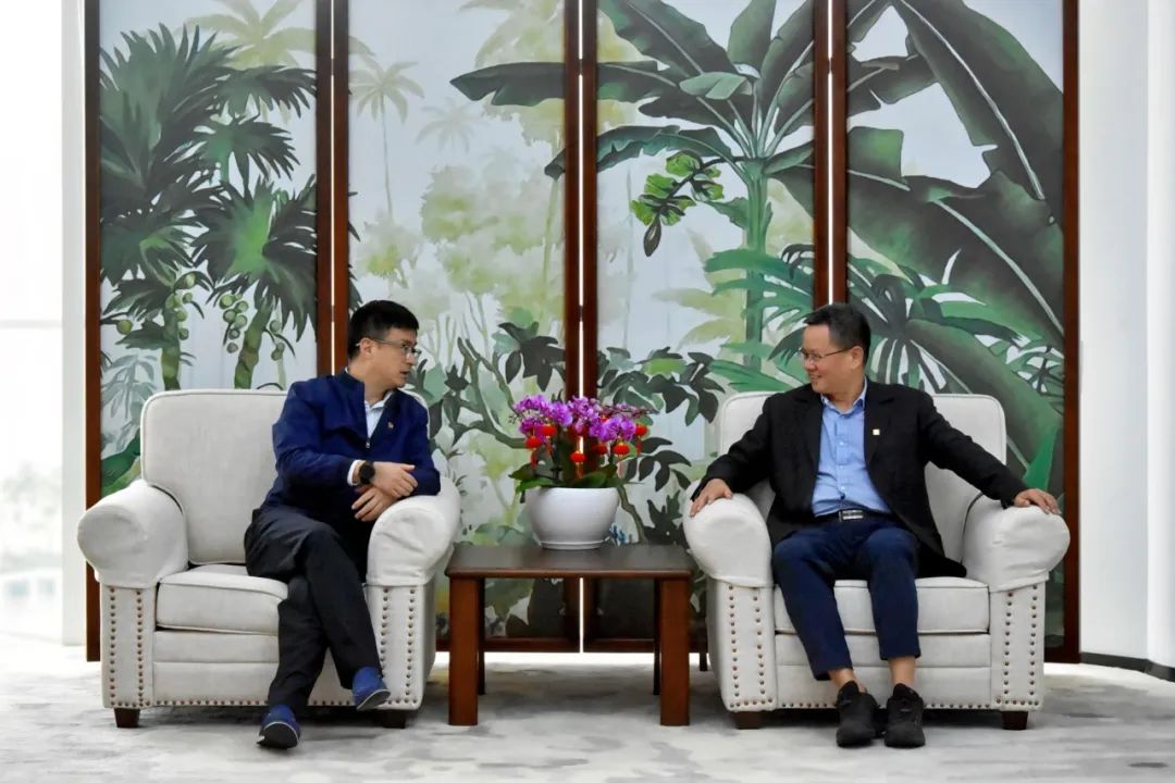 國(guó)電投海南公司黨委副書(shū)記、總經(jīng)理劉波濤拜訪(fǎng)大唐海南公司黨委書(shū)記、董事長(zhǎng)王俊啟