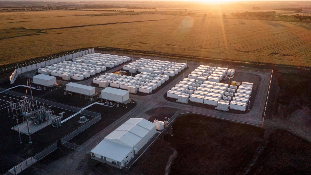 上海儲能超級工廠投產(chǎn)，馬斯克預(yù)測特斯拉能源業(yè)務(wù)將增長至少50%