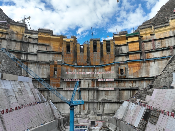 千帆競(jìng)發(fā)!重點(diǎn)項(xiàng)目全力沖刺“開(kāi)門(mén)紅”